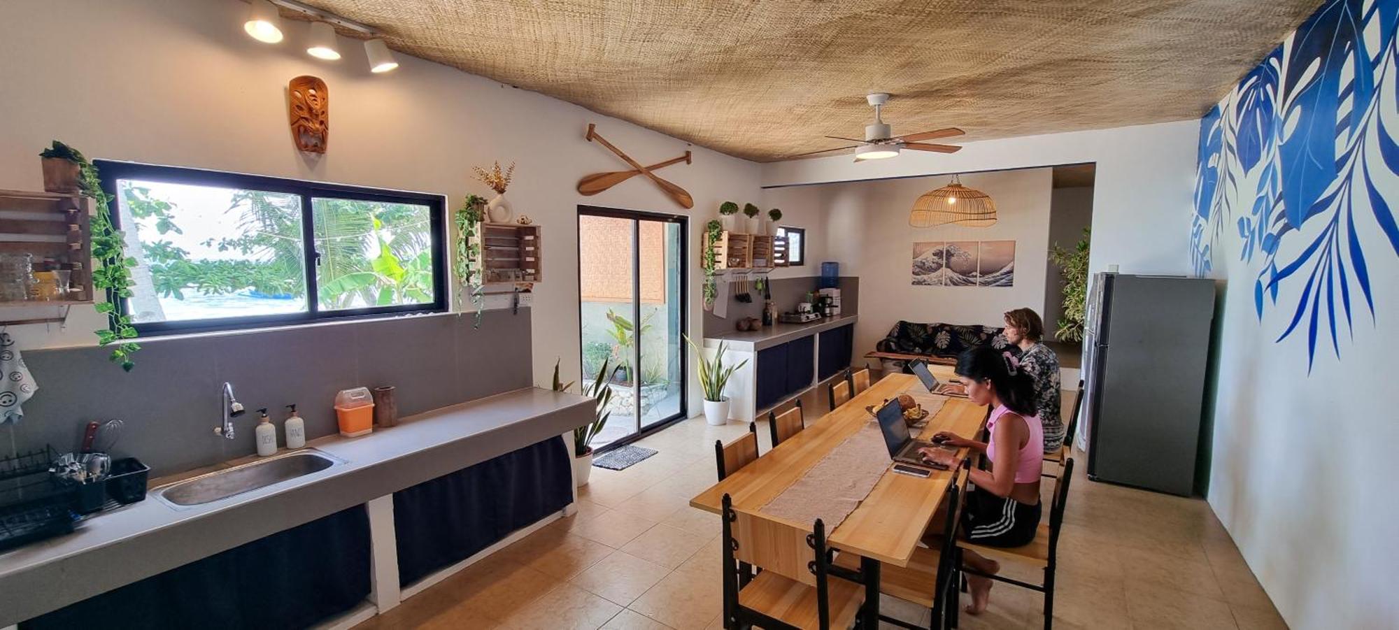 Hostel Blue House Backpackers Siquijor San Juan  Exterior foto